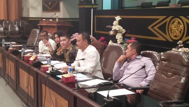  Bahas Berbagai Persoalan Bansos, Komisi III DPRD Pekanbaru Hearing Bersama dengan Pihak BRI dan Dinsos
